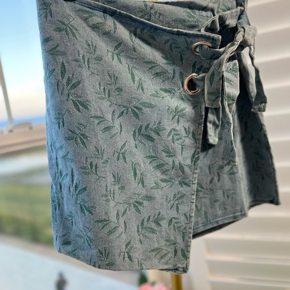 Lumiere Dresses & Skirts - Lumiere. NWT. Size L